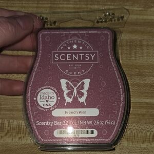 Scentsy French Kiss Scent Bar - Mauve